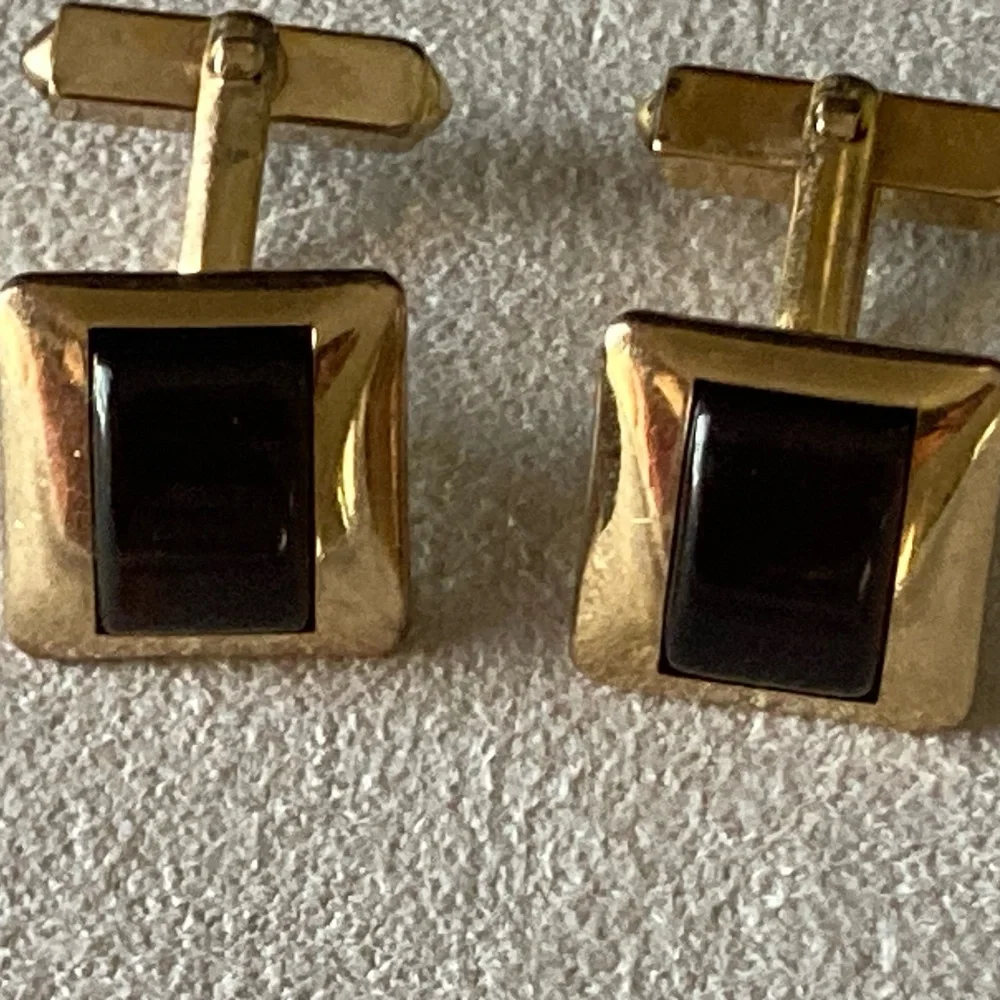 Vintage Swank Men’s Accessory Lot – Gold Filled Cufflinks, Tie Clip & Collar Bar